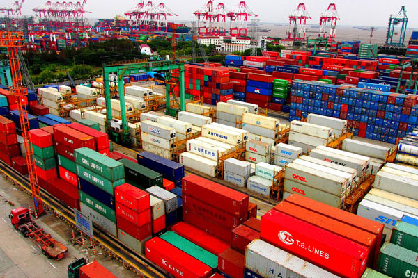 China's Q1 exports up 14.8%, imports up 31.1%