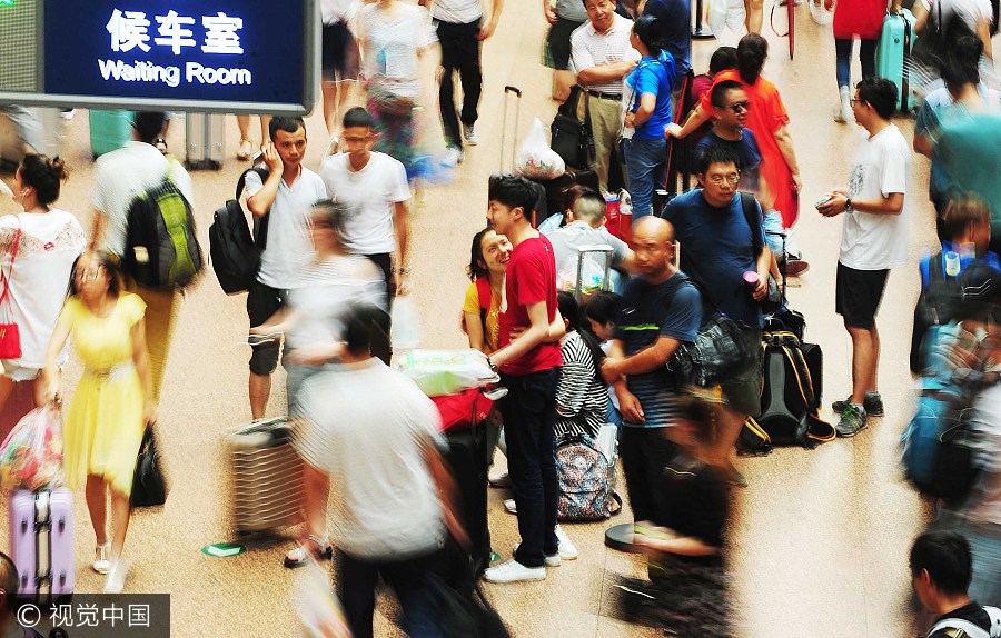 Passengers 'leave' railway station with VR technology