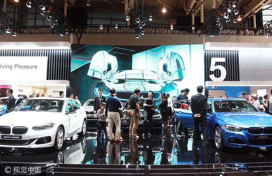 Auto show boosts holiday economy in Nanjing