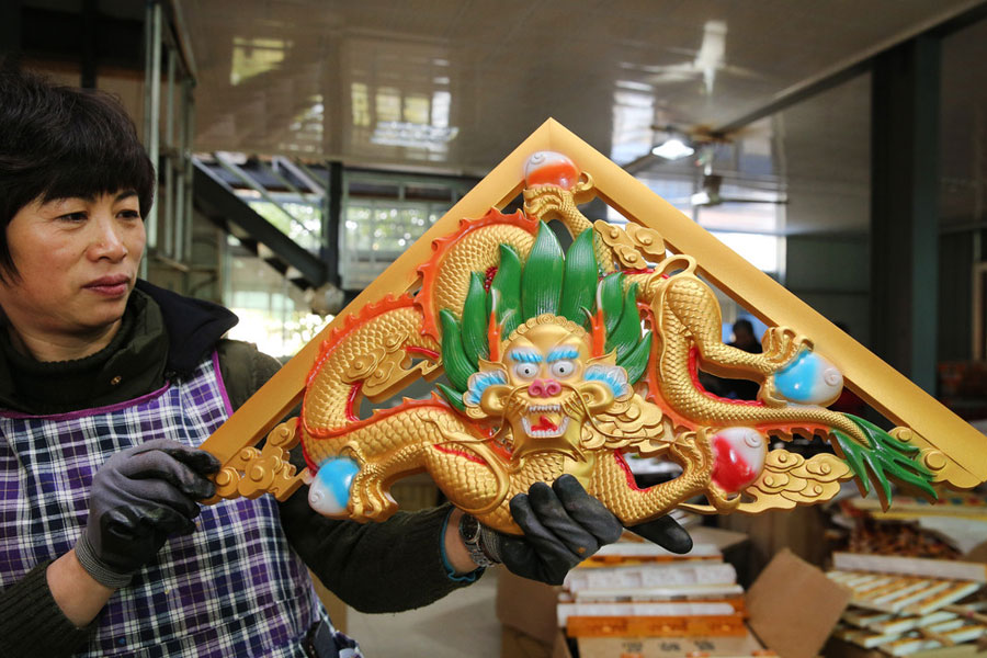 Jiangsu's annual output of Tibetan home decor hits $120m