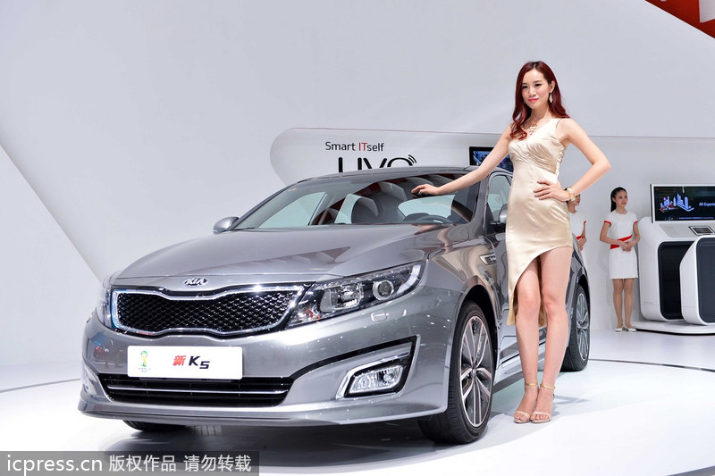 Models at Guangzhou auto show