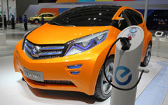 Beijing to light up 1,000 car charging posts