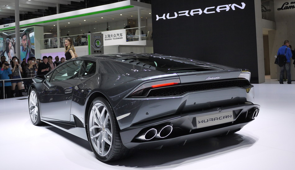 Luxury cars make Asia premiere at Auto China