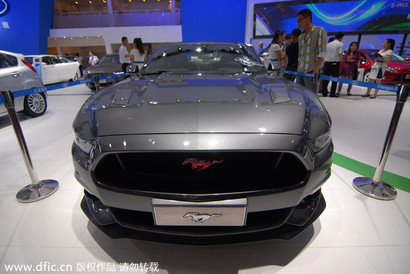 Car models shine at Qingdao auto show