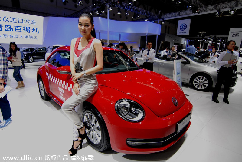 Car models shine at Qingdao auto show