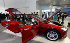 BMW plugs in comprehensive e-mobility plan