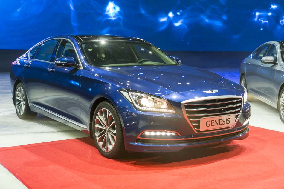 Hyundai launches New Genesis to Chinese market