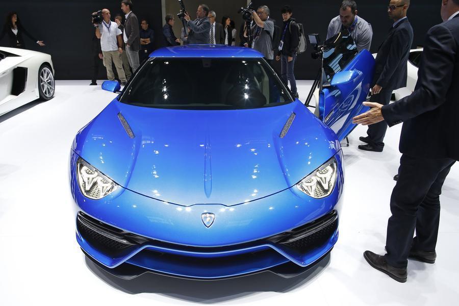 Highlights at Paris auto show