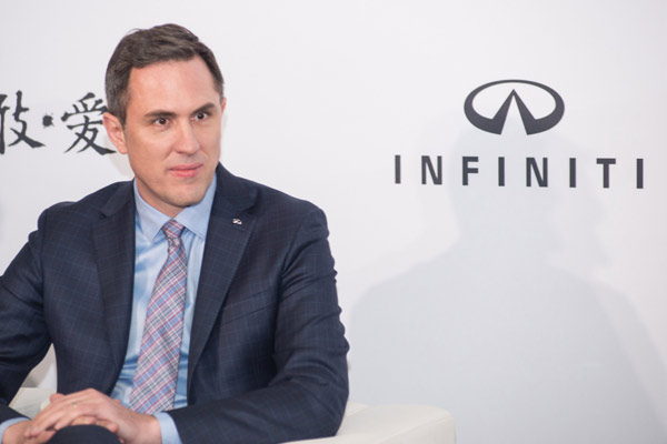 Infiniti uses emotional approach to rival top luxury armakers