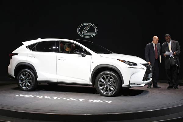 Toyota delays move to build Lexus in China