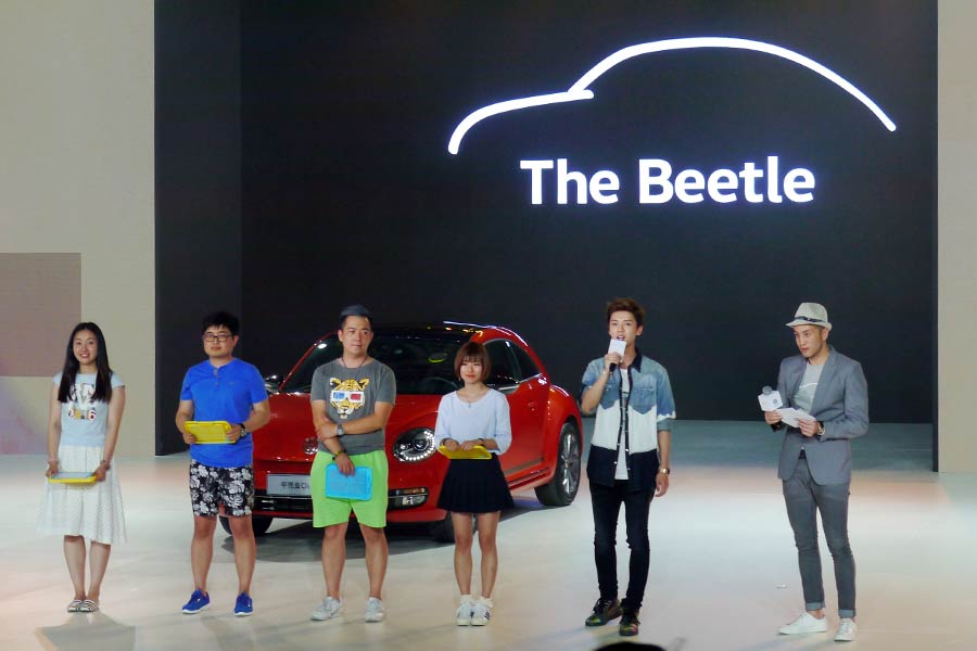 Lu Han excites VW Beetle Dune launch