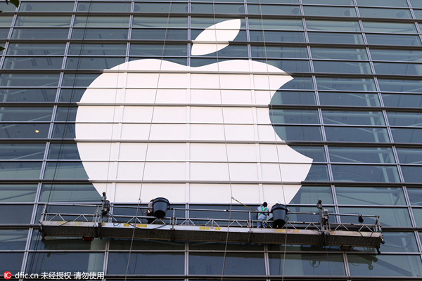 Apple looks to get to core of secretive car project