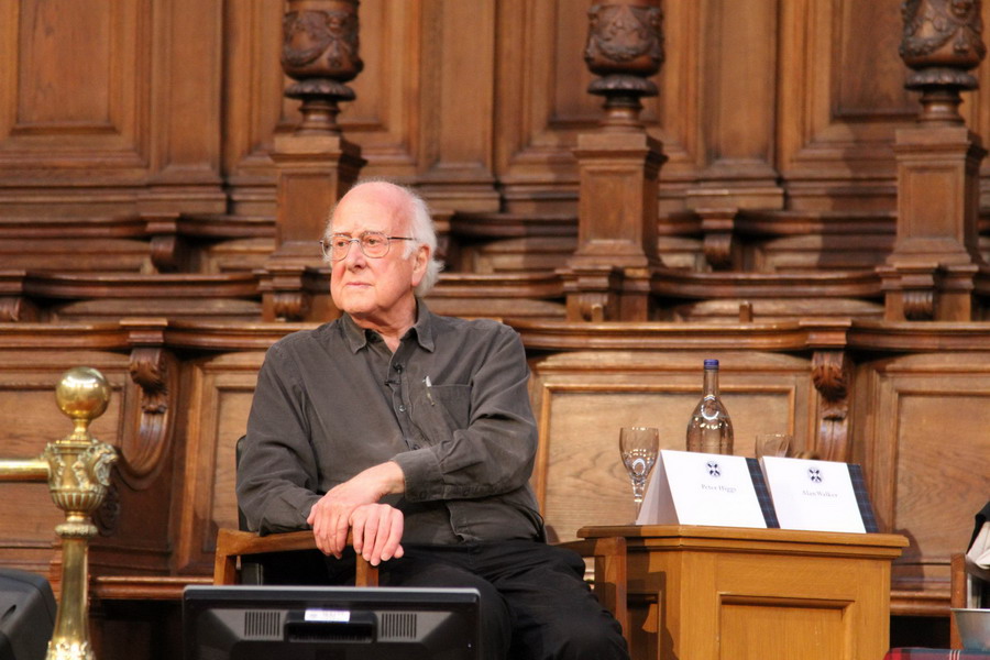 Belgian, British scientists share 2013 Nobel Prize in Physics