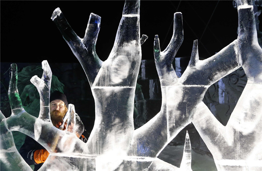 Comic characters come to life in ice