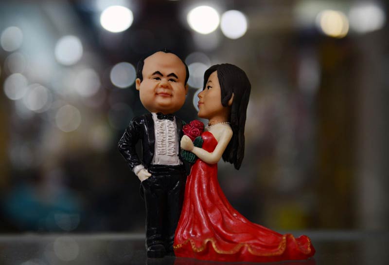 Dough figurines popular for Valentine's Day