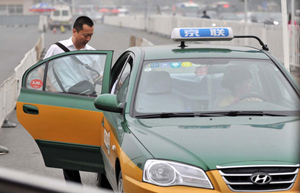 Bumpy start for plan to regulate taxi-calling apps