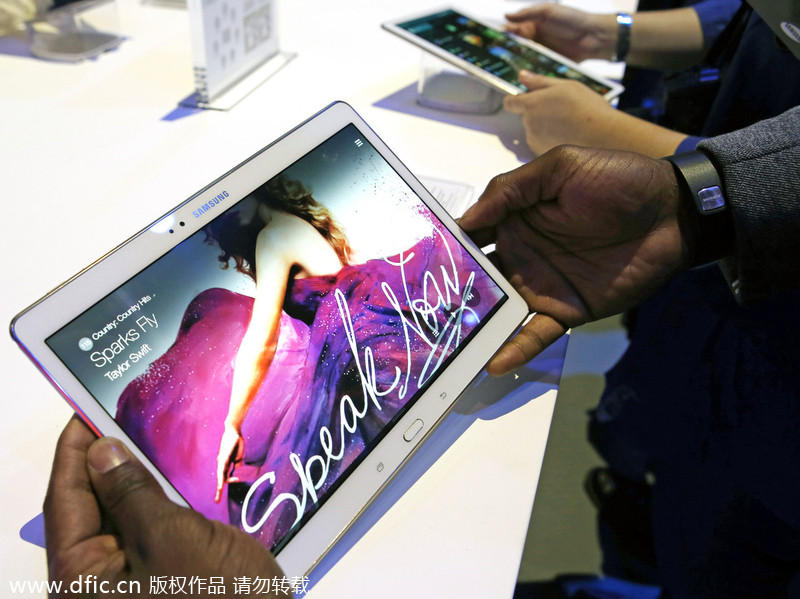 Samsung tries to beat the iPad... again