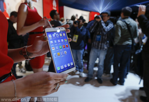 China's Huawei exhibits over 100 products at 2015 International CES