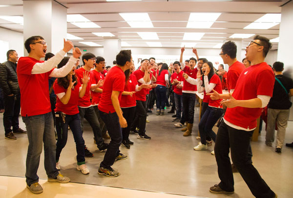 New Apple Store opens in Central China