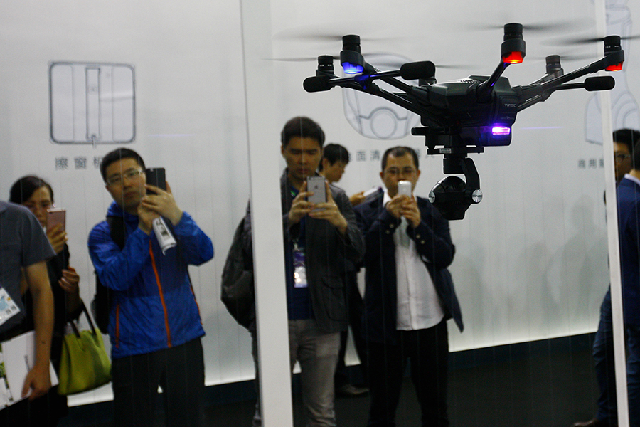 High-tech gadgets shine at CES Asia in Shanghai