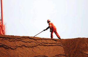China's imported iron ore stockpiles rise