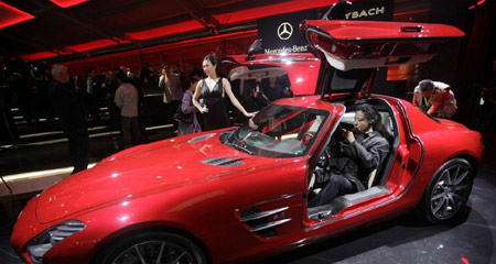 Mercedes-Benz offers opulence at 'Premiere Night'