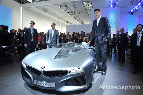 Yao Ming attends Auto Shanghai 2011