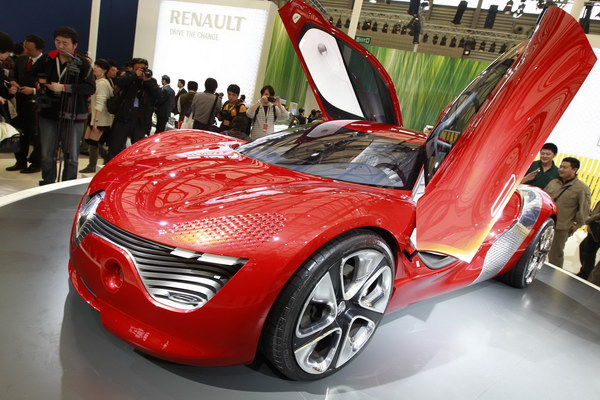 Renault DeZir electric concept car Asia debut