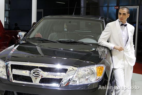 A foreign model at the Shanghai Auto Show