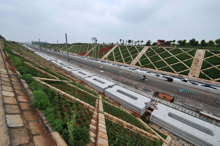 Transport: Wuhan-Guangzhou express rail