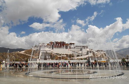 Tibet re-opens to foreign tourists today