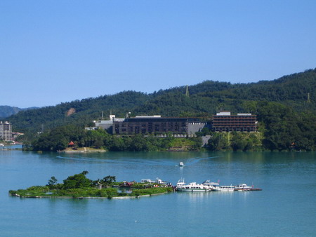 Mainland tourists favor Alishan, Sun Moon Lake