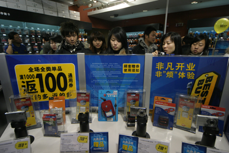 Best Buy slowing expansion in China