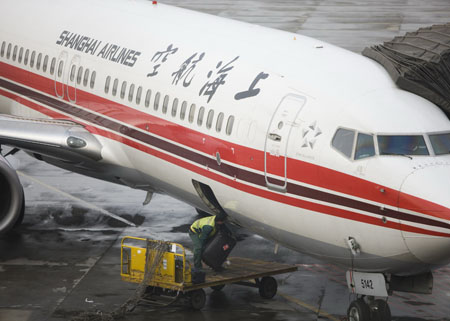 China Eastern, Shanghai Air set up revamp team