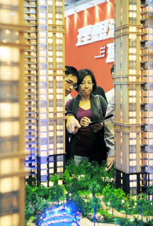 Real estate exhibition attracts customers