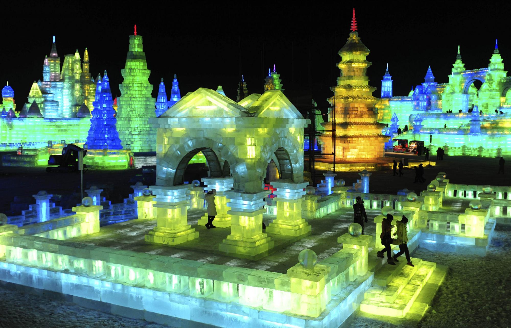 The wonderland of Harbin's Ice and Snow World