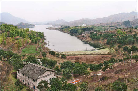 Plant research finds solutions for Three Gorges area ecology