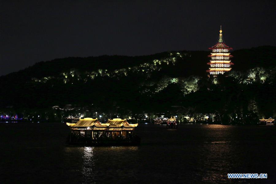 Guests attending G20 summit have boat trip in West Lake