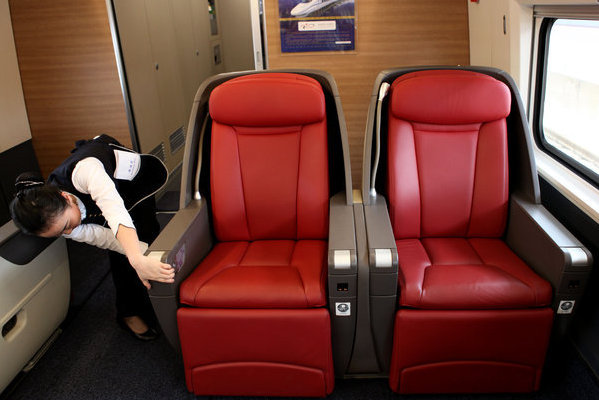 Discount offered for luxury seats on high-speed trains