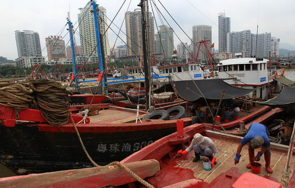 Fishing ban starts in South China Sea