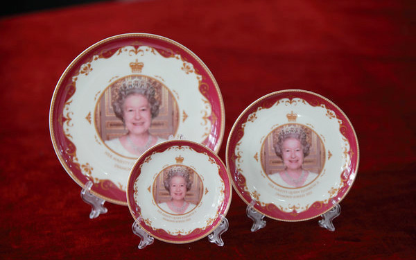 Porcelain to shine on Elizabeth II's 60-yr reign celebration