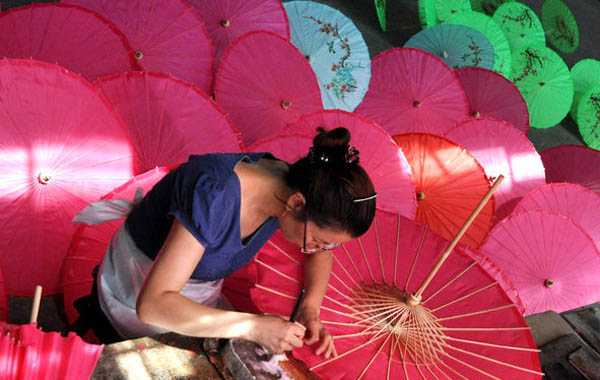 Wuyuan craft umbrellas sell like hot cakes