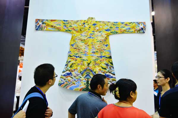 Silk fair kicks off in Hangzhou