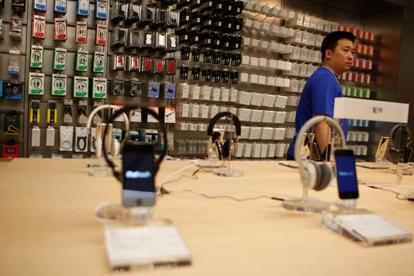 Apple to open largest store in Asia