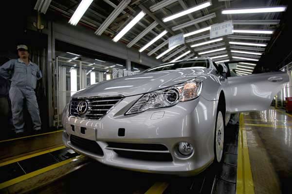 Toyota stalls assembly line plans
