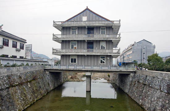 Building on bridge triggers debate