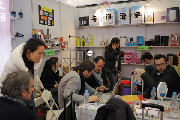 Trade fair exhibitors adapt to change