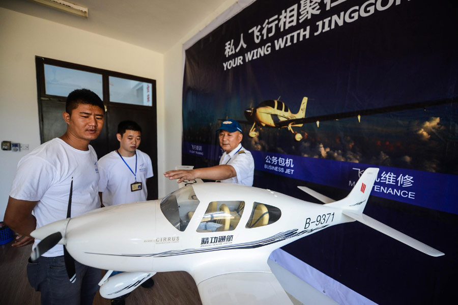 Zhejiang has first school for private pilots