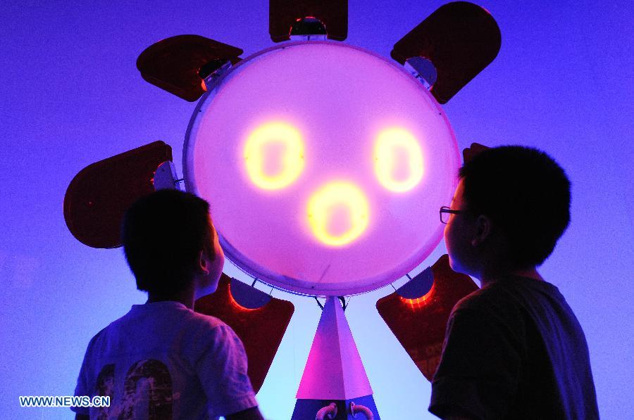 Intl science & art exhibition opens in Shanghai