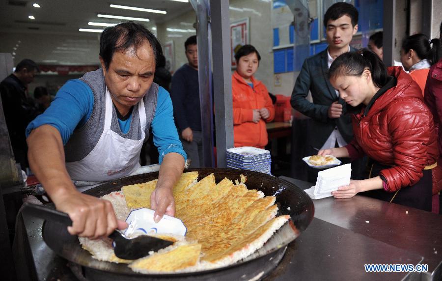 Spring Festival's traditional snacks